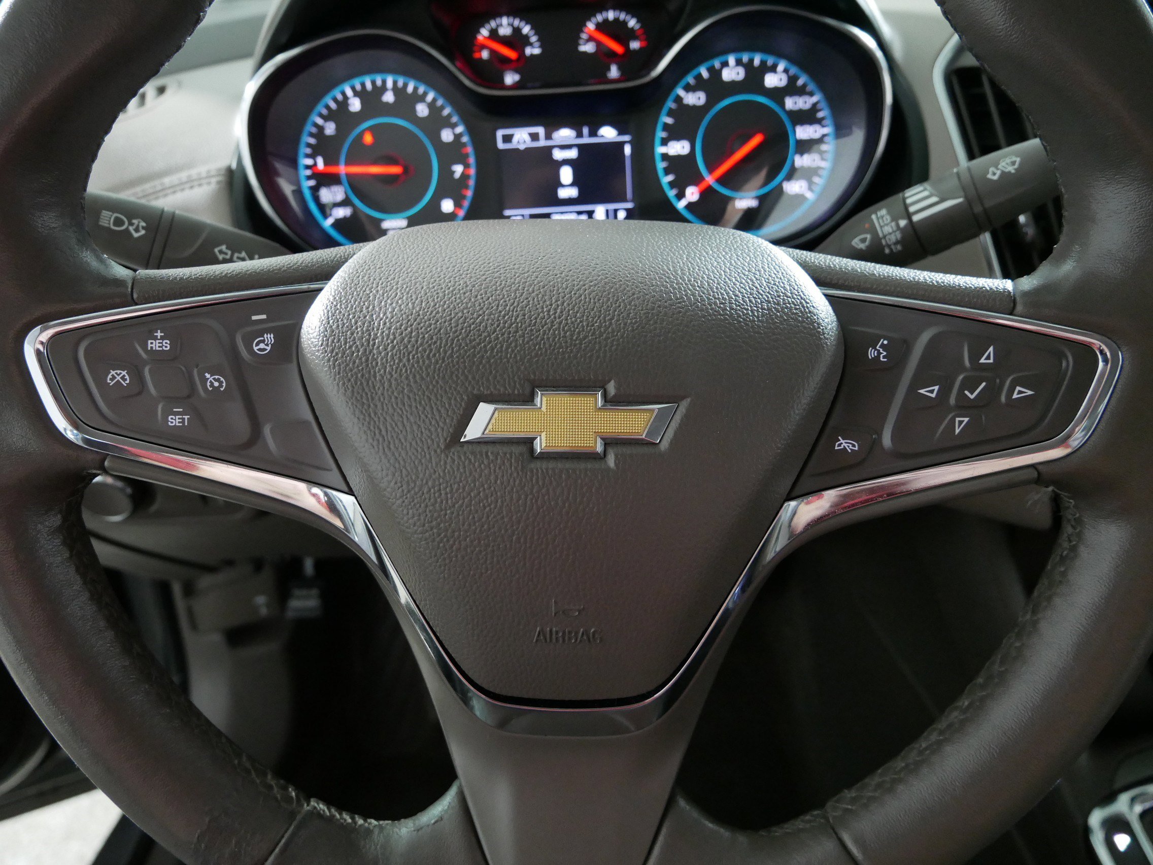 Used 2018 Chevrolet Cruze Premier image 25