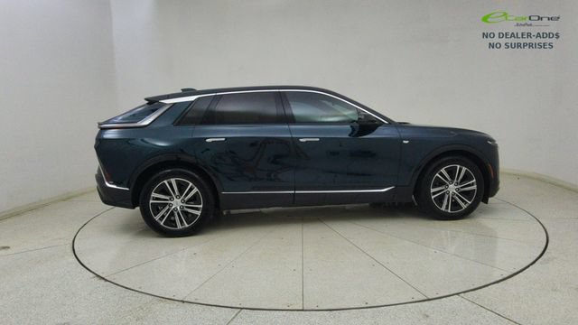 Used 2025 Cadillac Lyriq Luxury w/ LPO, Floor Liner Package RWD image 64