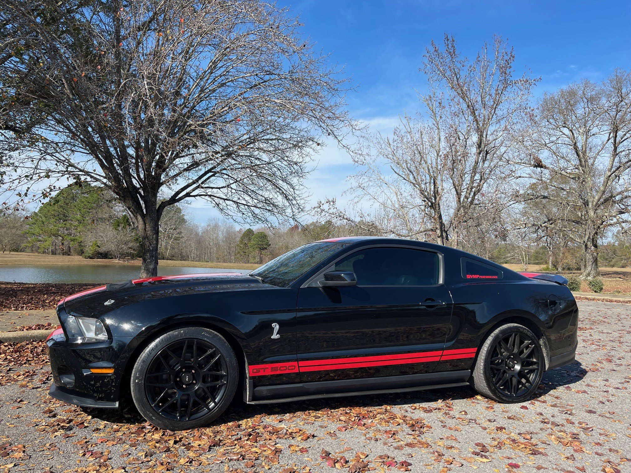 Used 2012 Ford Mustang Shelby GT500 w/ SVT Performance Pkg RWD image 2