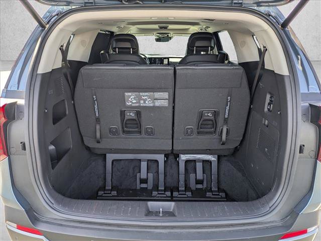 Used 2025 Kia Carnival SX Prestige FWD image 6
