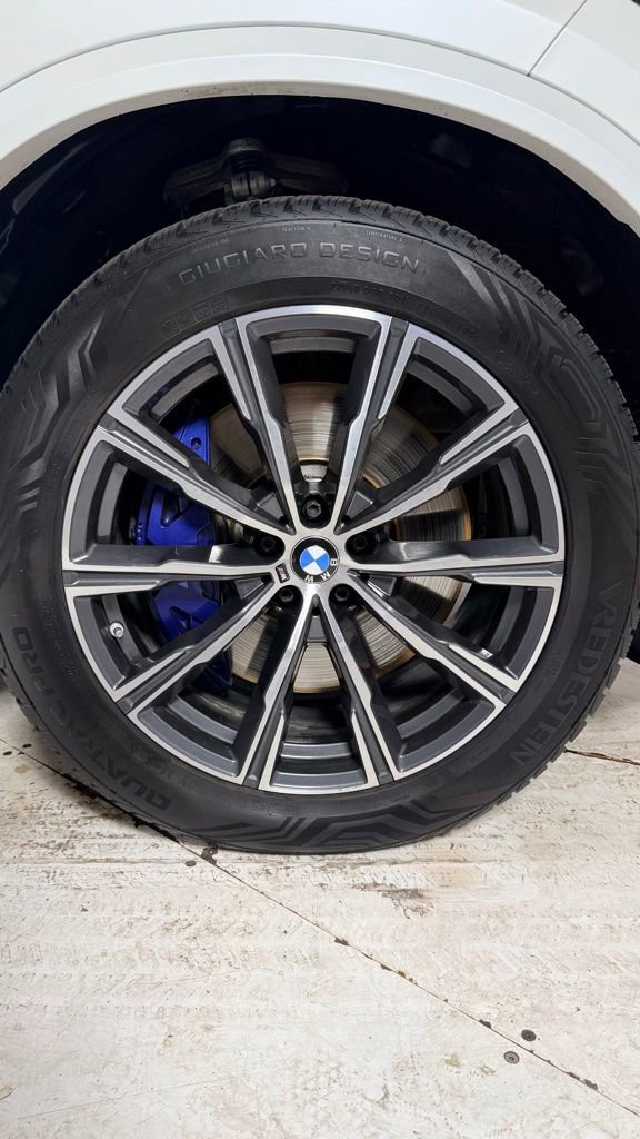 Used 2020 BMW X5 M50i w/ Executive Package image 9