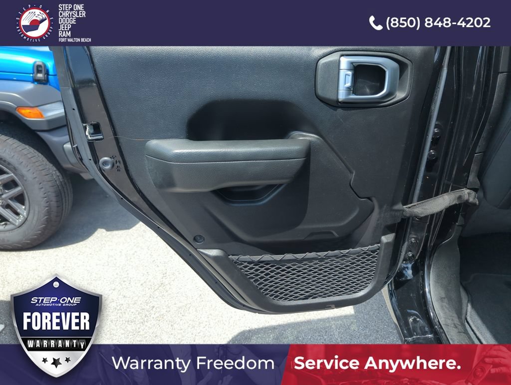 Used 2022 Jeep Gladiator Sport AWD/4WD image 26