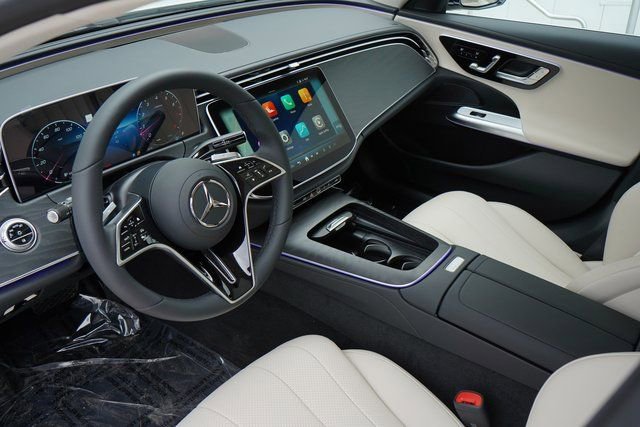 New 2026 Mercedes-Benz E 350 4MATIC Sedan image 2