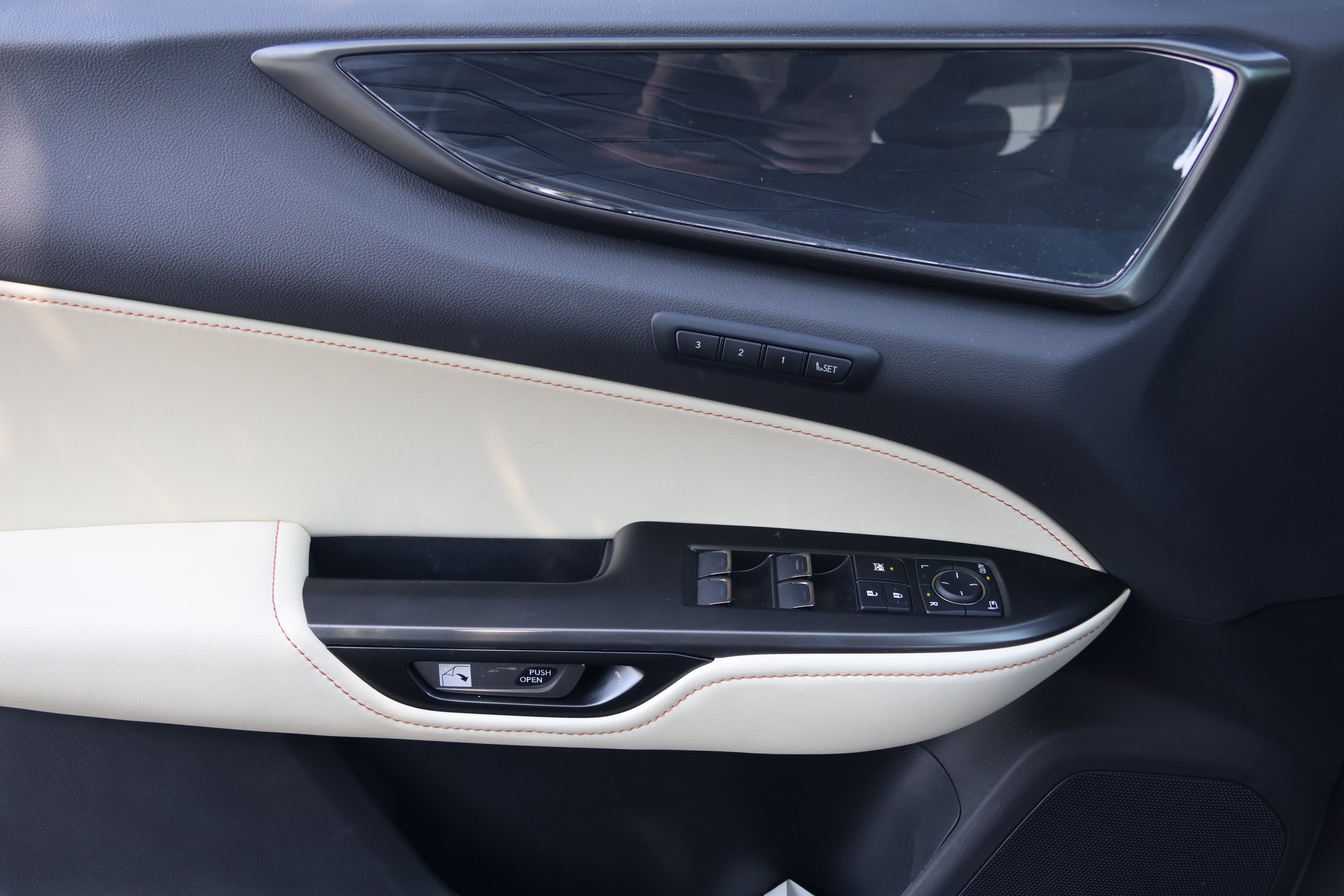 Certified 2024 Lexus NX 250 FWD image 12