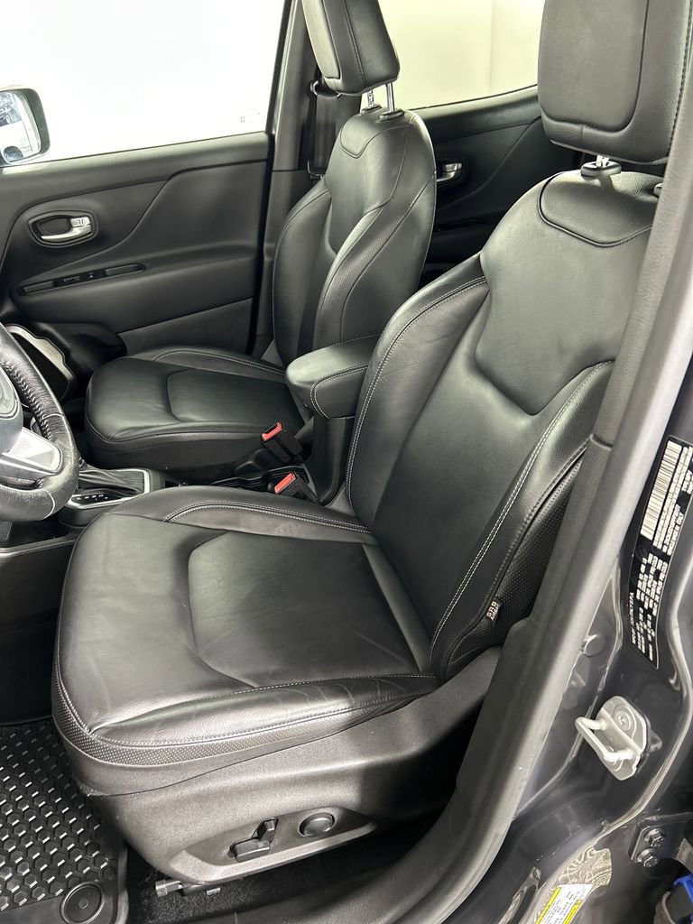 Used 2023 Jeep Renegade Limited AWD/4WD image 12