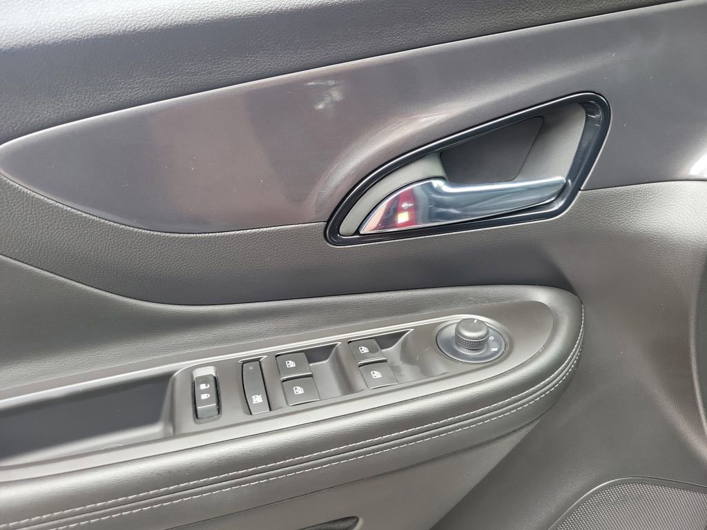 Certified 2022 Buick Encore Preferred w/ Safety Package FWD image 23