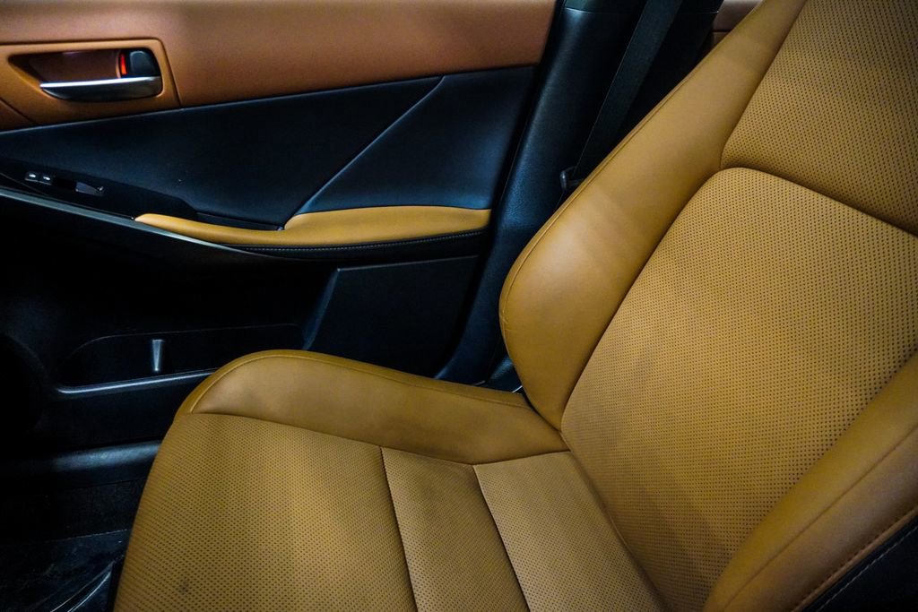 Used 2024 Lexus IS 350 F Sport RWD image 33