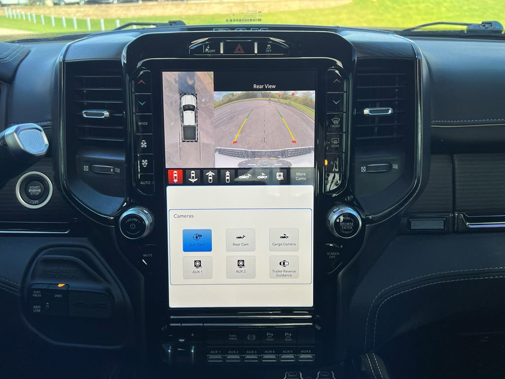 Used 2024 RAM 2500 Limited image 32