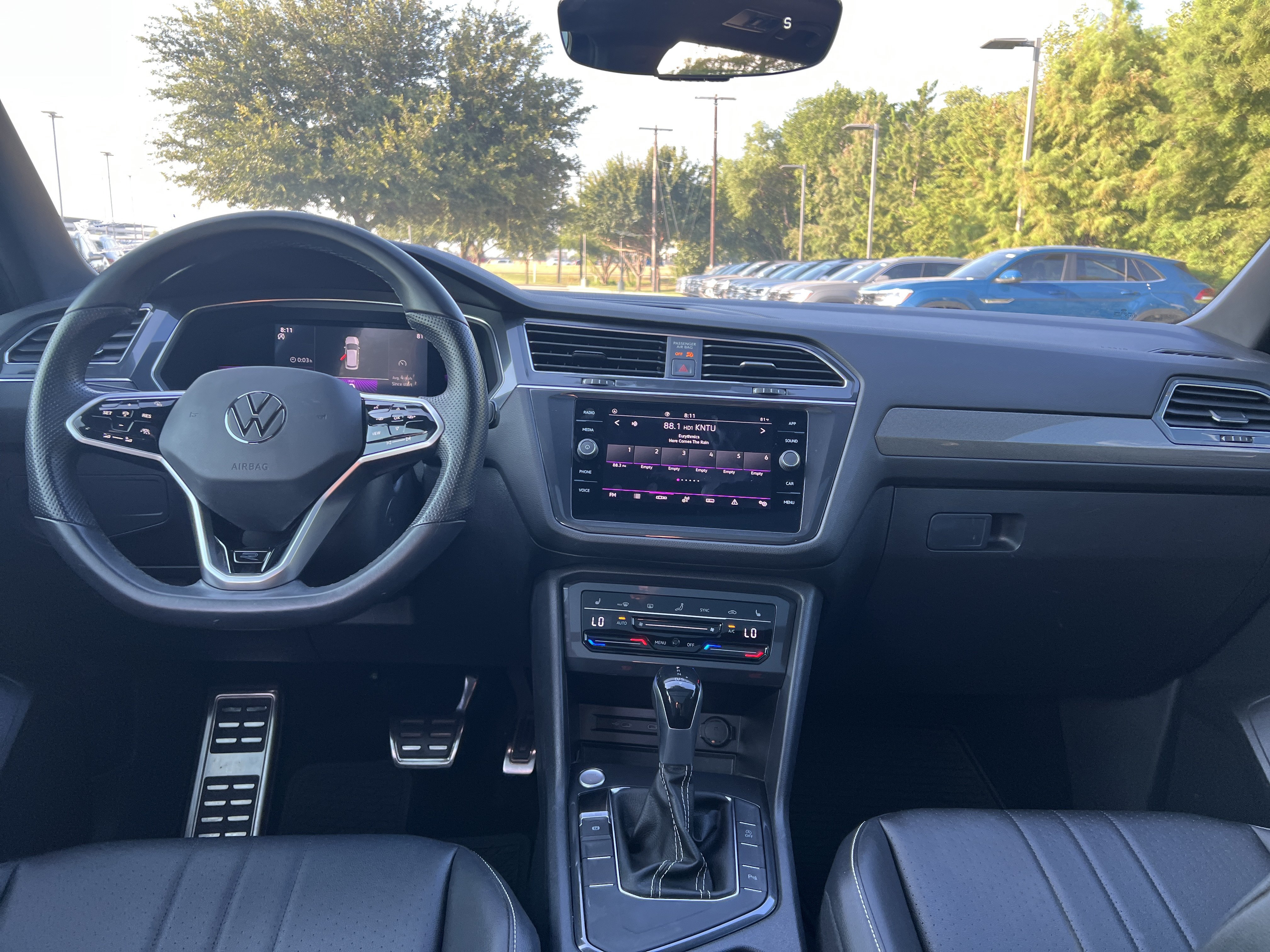 Certified 2022 Volkswagen Tiguan SE R-Line FWD image 23