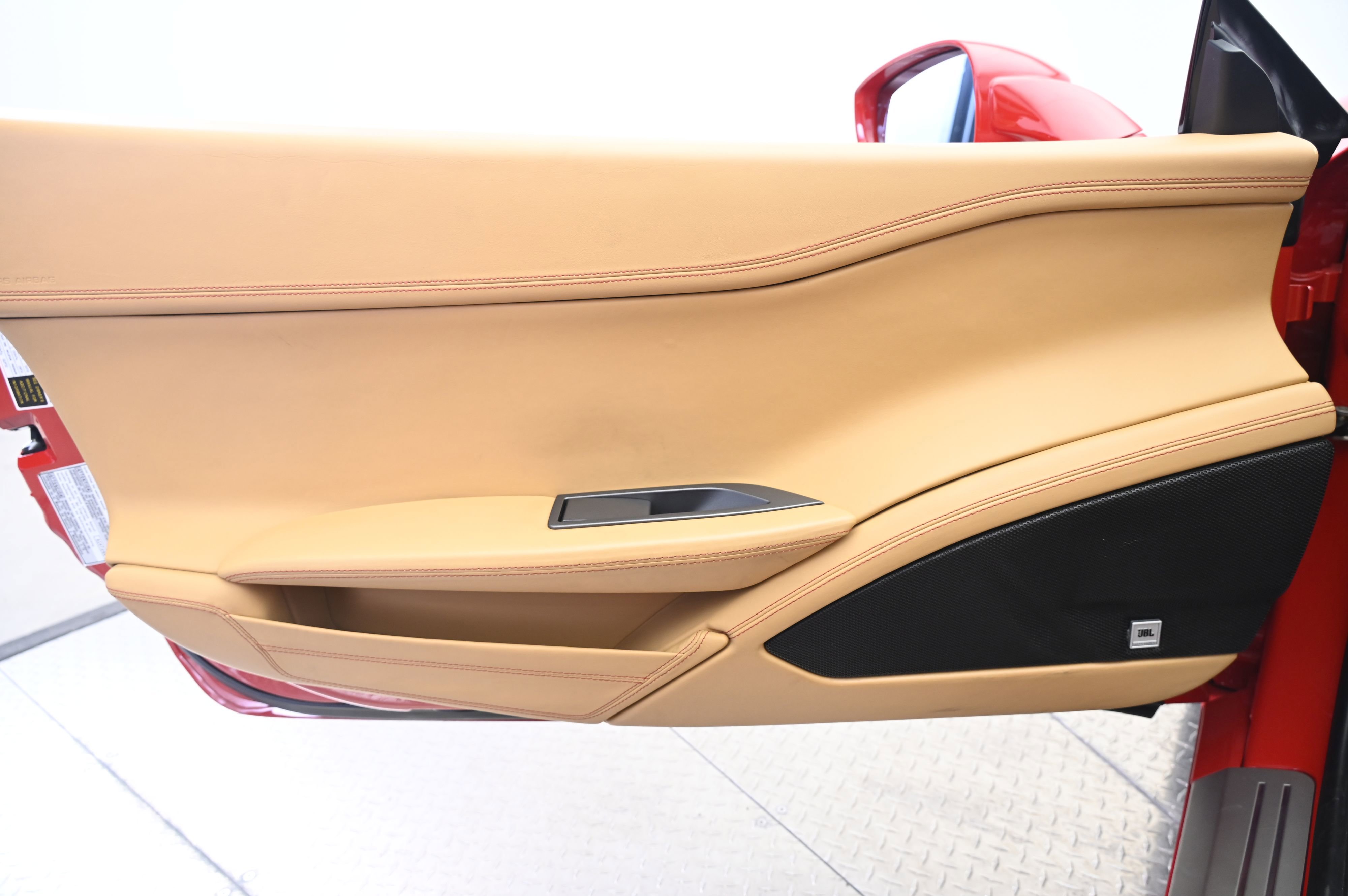 Used 2013 Ferrari 458 Spider image 25