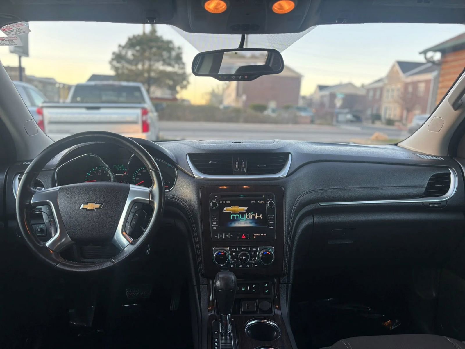 Used 2015 Chevrolet Traverse LT AWD/4WD image 19