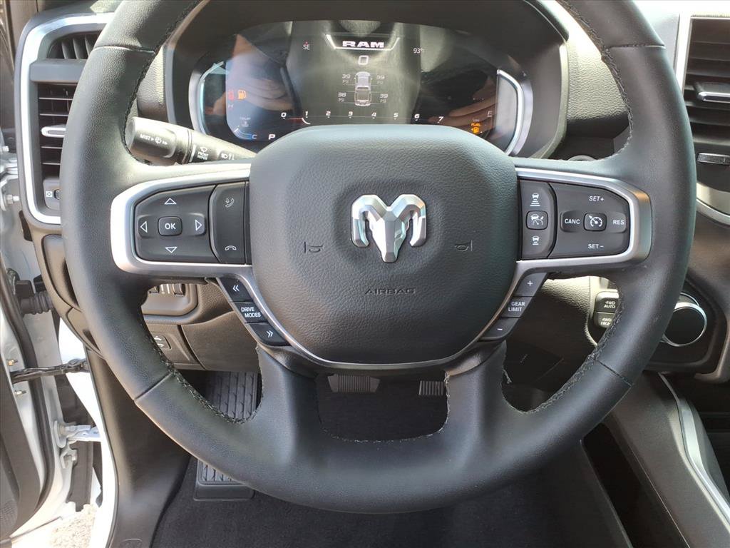 Used 2025 RAM 1500 Big Horn AWD/4WD image 24