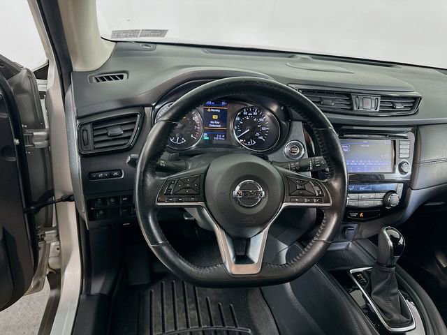 Used 2018 Nissan Rogue SL image 18