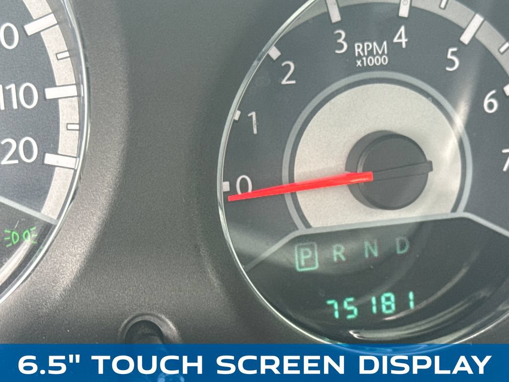 Used 2011 Chrysler 200 Limited FWD image 16