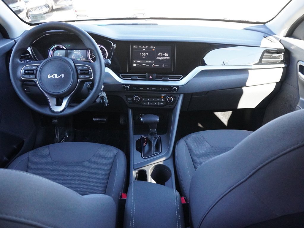 Used 2022 Kia Niro LX image 35
