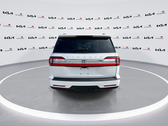 Used 2021 Lincoln Navigator Reserve w/ Luxury Package RWD image 7