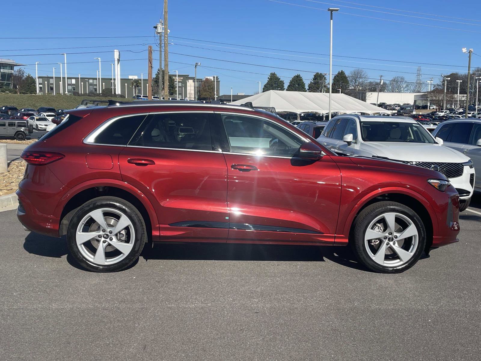 Used 2025 Audi Q5 Premium Plus w/ Premium Plus image 8