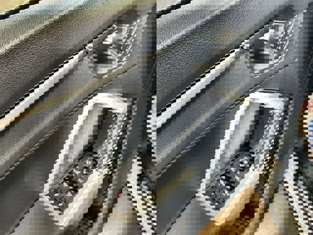 Used 2025 Audi Q3 2.0T Premium image 13