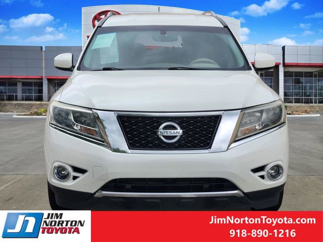 Used 2015 Nissan Pathfinder SL w/ Trailer Tow Package FWD image 2
