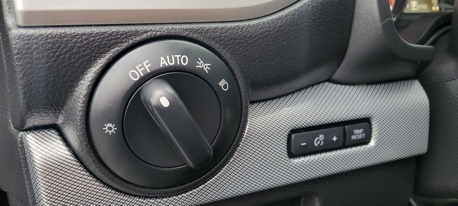 Used 2019 Nissan Titan PRO-4X w/ Pro-4x Utility Package image 11