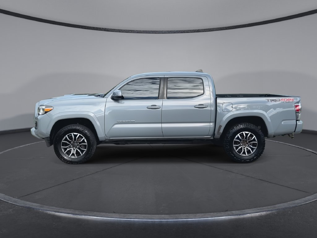 Used 2020 Toyota Tacoma TRD Sport AWD/4WD image 5