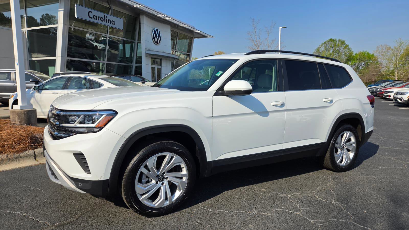Certified 2022 Volkswagen Atlas SE image 1