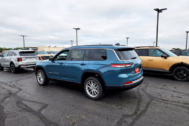 New 2027 Jeep Grand Cherokee L Limited AWD/4WD image 5