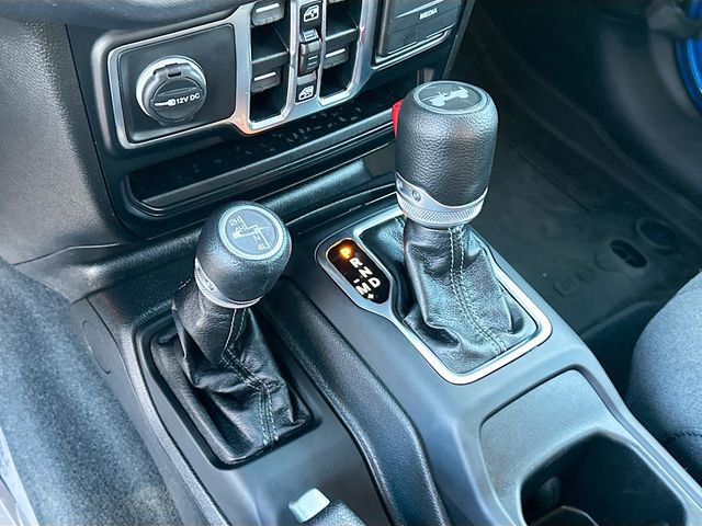 Used 2024 Jeep Wrangler Sahara image 16