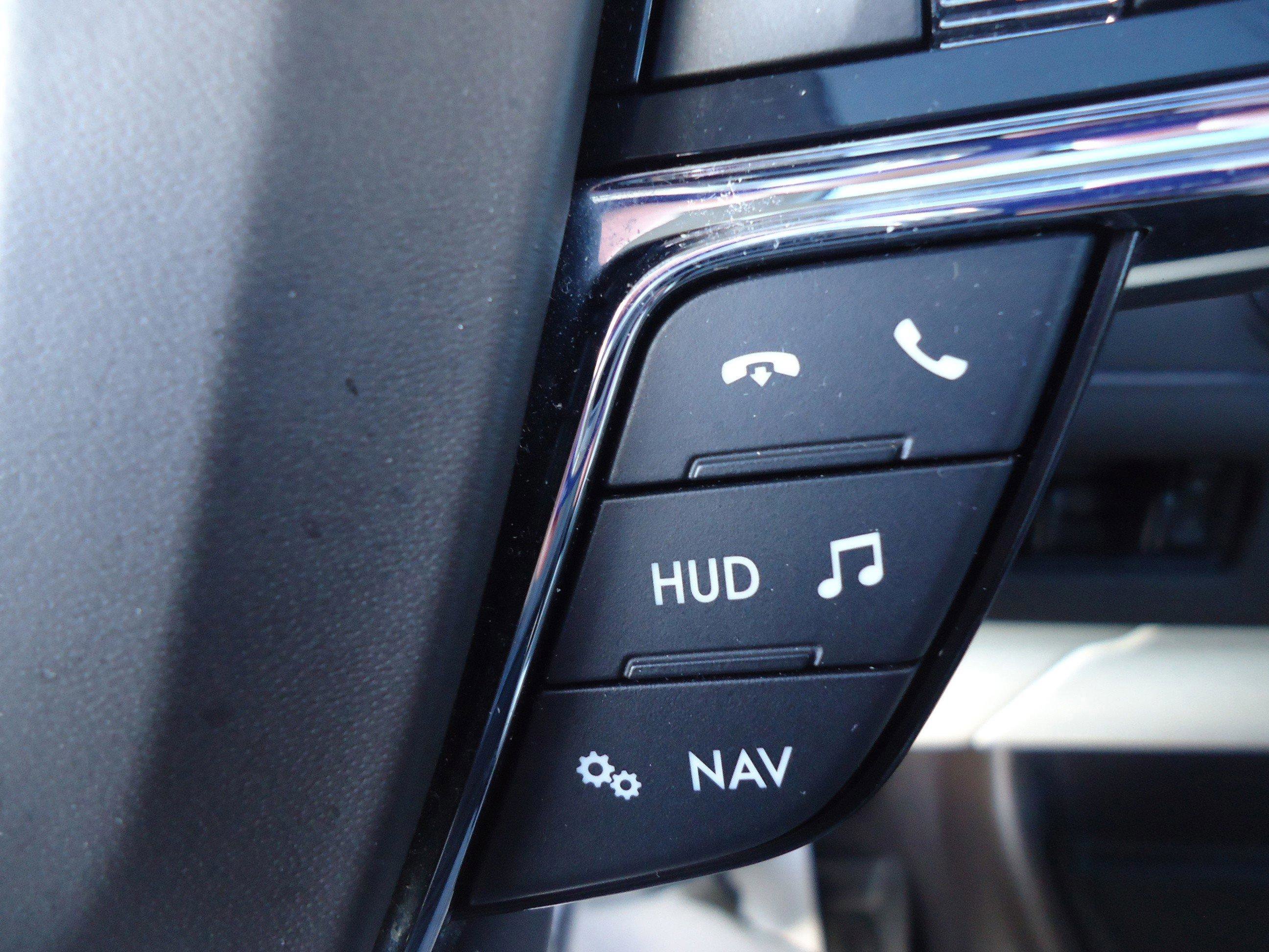 Used 2020 Lincoln Navigator Black Label w/ Cargo Convenience Package AWD/4WD image 23