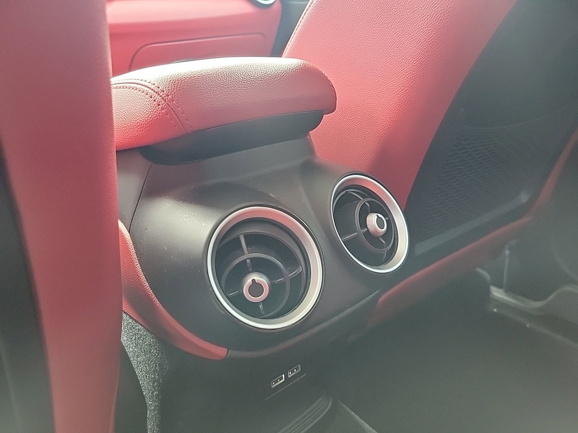 Used 2021 Alfa Romeo Stelvio Sprint w/ Nero Edizione RWD image 23