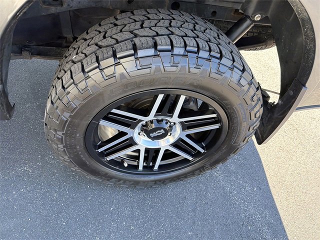 Used 2018 Ford F150 Platinum w/ Equipment Group 701A Luxury image 10