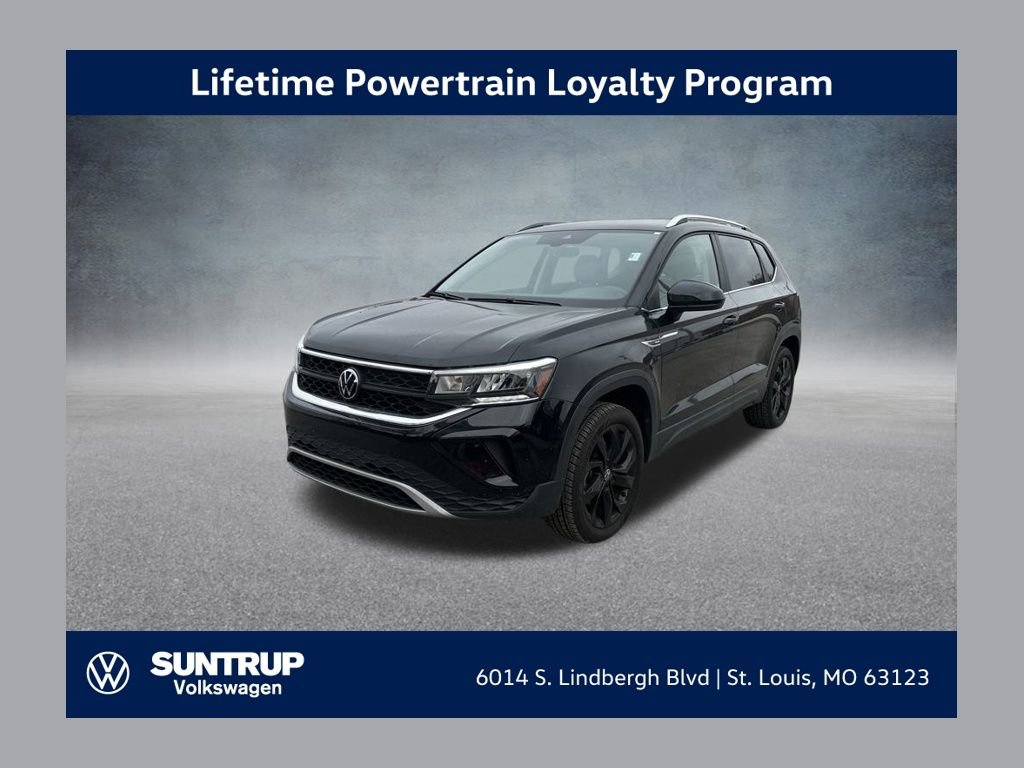 Used 2023 Volkswagen Taos SE w/ Black Wheel Package