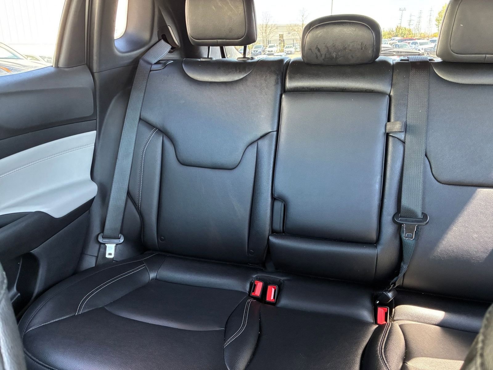 Used 2025 Jeep Compass Limited image 40