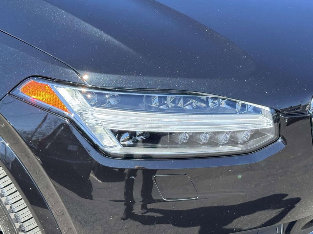 Certified 2023 Volvo XC90 B6 Plus w/ Protection Package Premier image 7