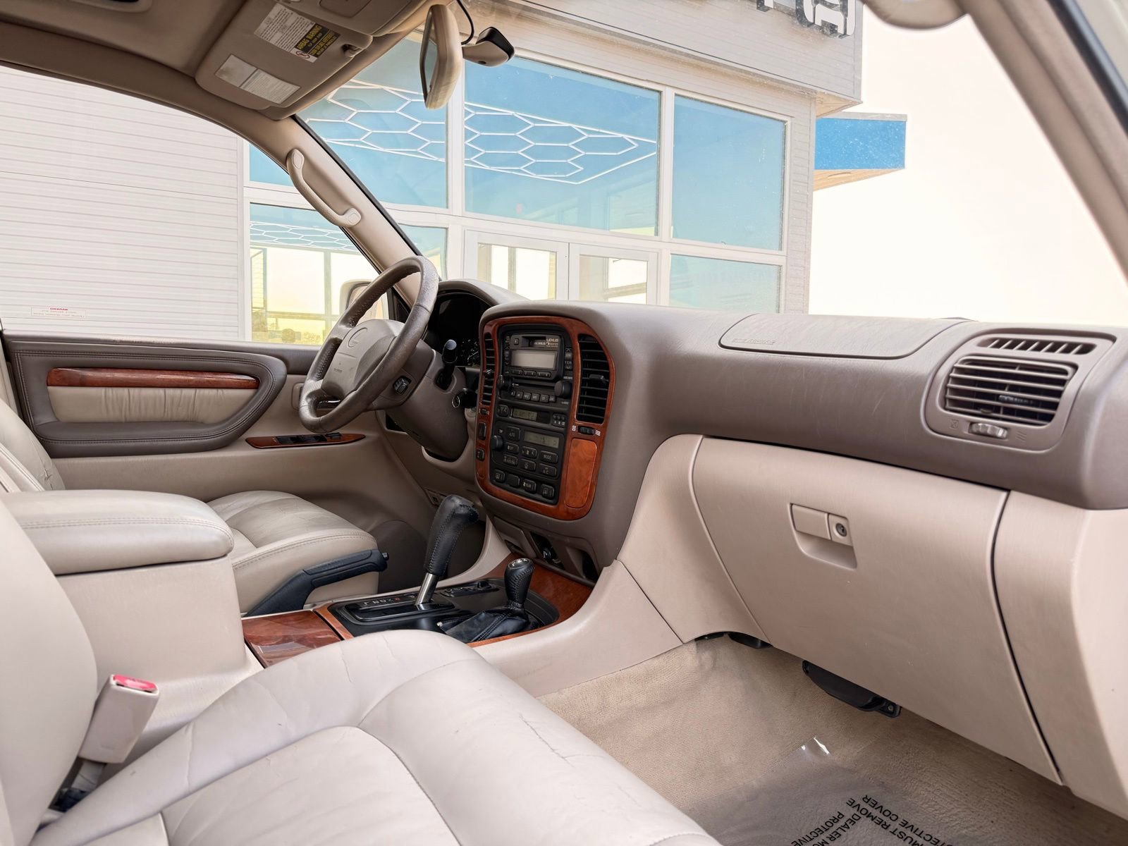 Used 1999 Lexus LX 470 4WD image 23