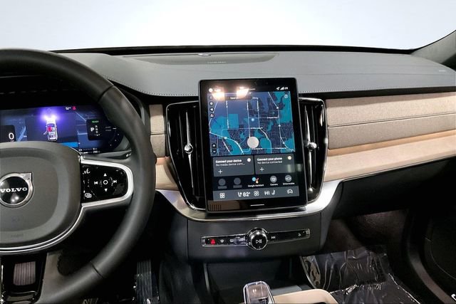 New 2026 Volvo XC90 T8 Plus w/ Protection Package Premier image 7