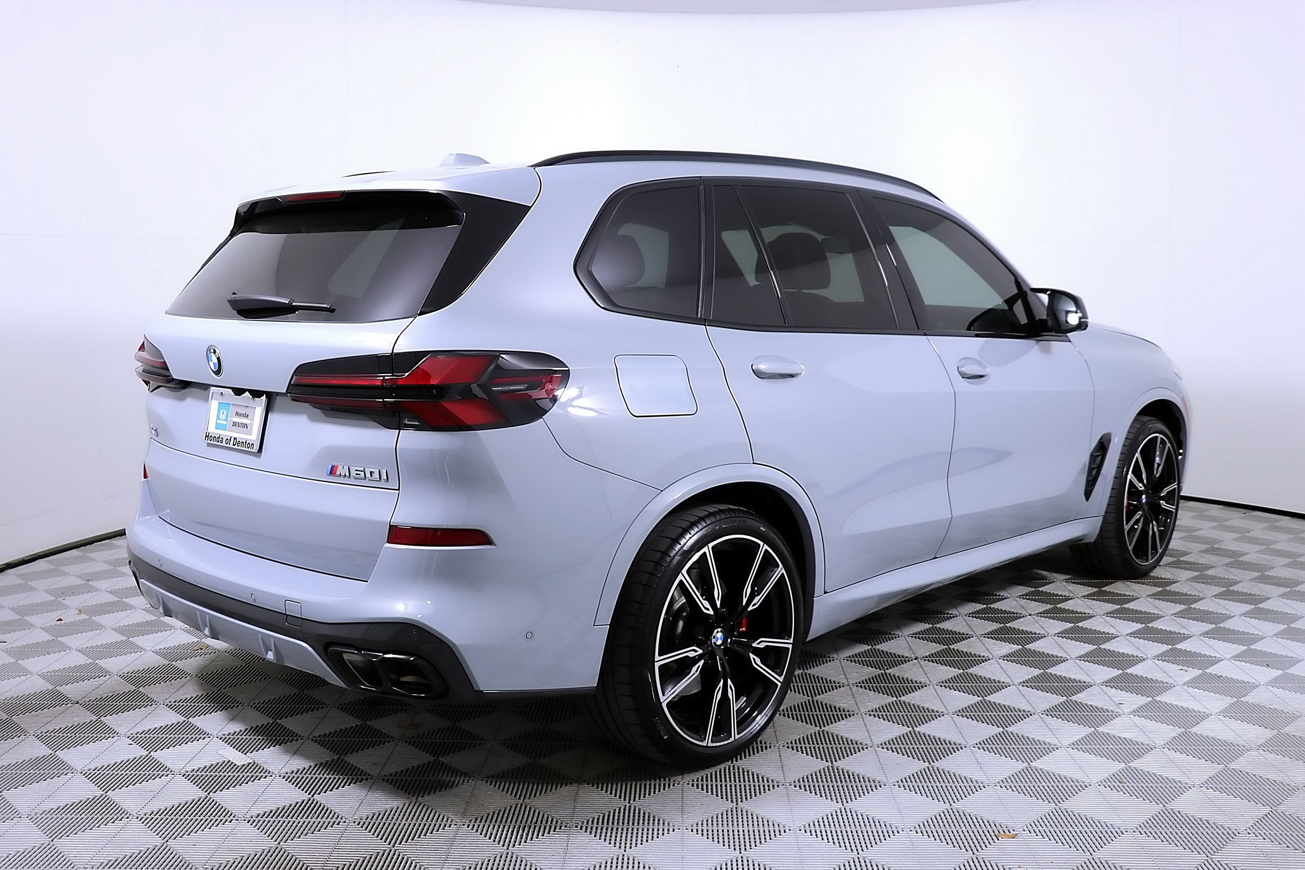 Used 2026 BMW X5 M60i AWD/4WD image 7