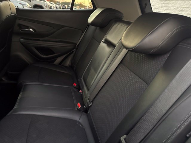 Used 2022 Buick Encore Preferred w/ Safety Package FWD image 7