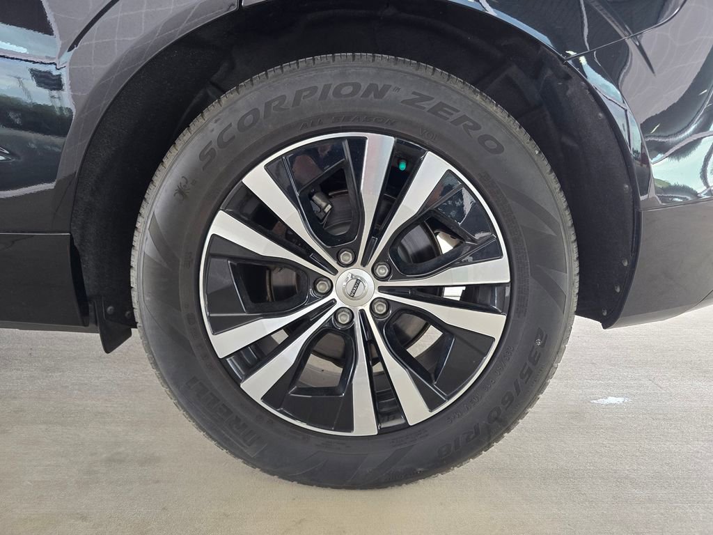 Used 2023 Volvo XC60 B5 Core AWD/4WD image 21