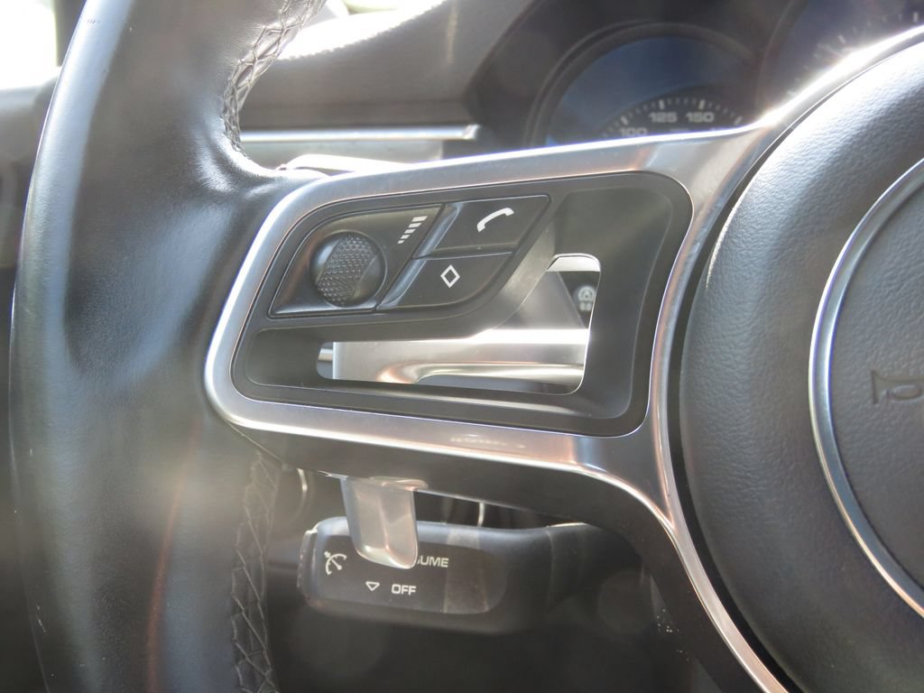 Used 2017 Porsche Macan AWD/4WD image 23