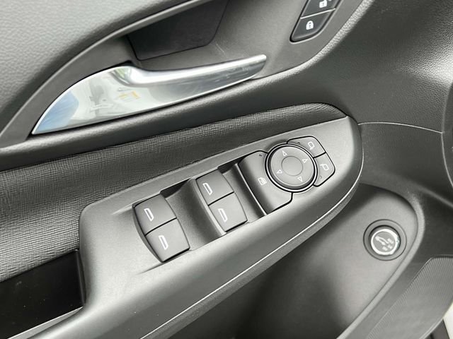 Used 2025 Buick Envista Preferred w/ Convenience I Package image 17