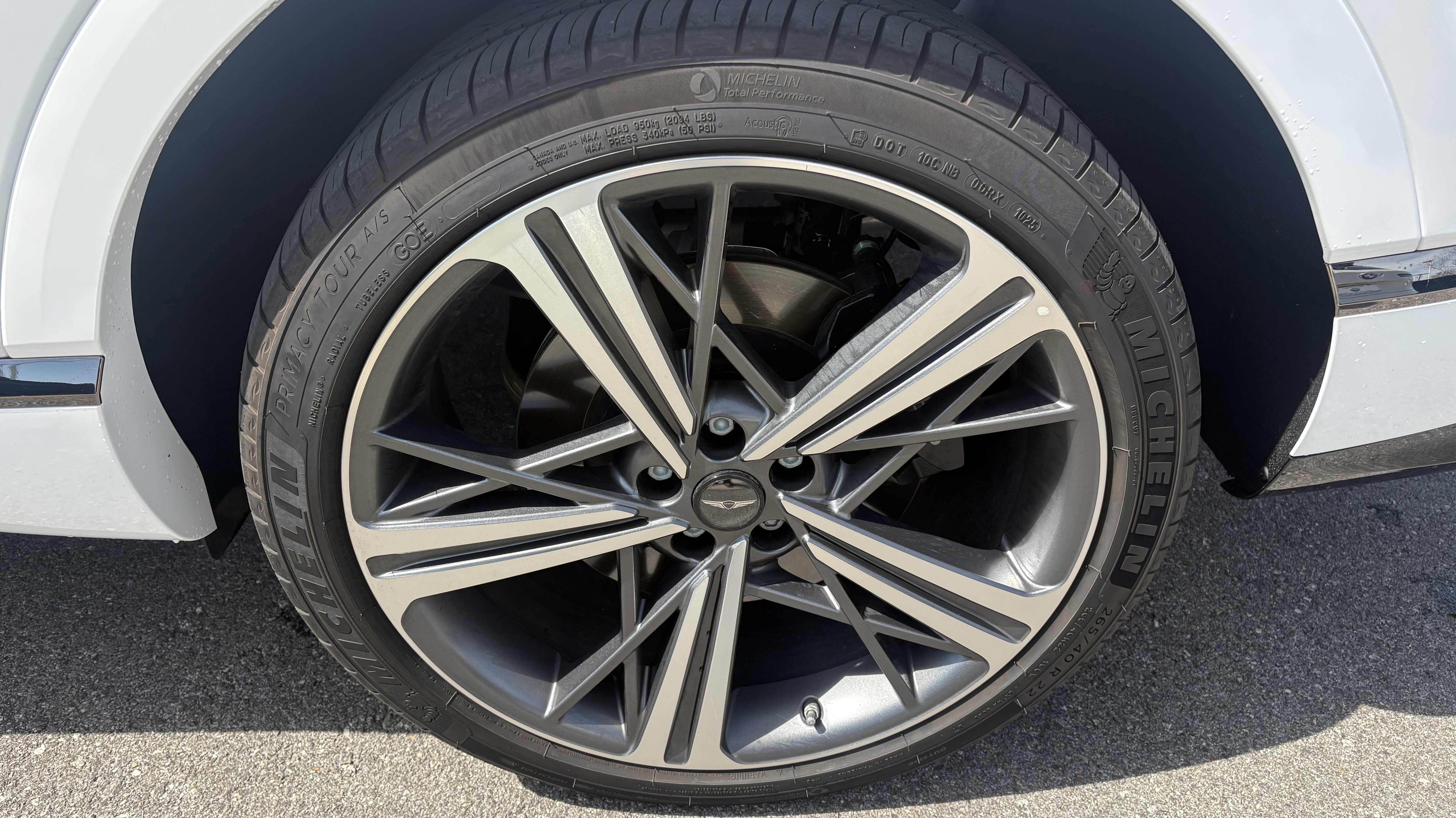 Used 2025 Genesis GV80 3.5T e-SC AWD/4WD image 13