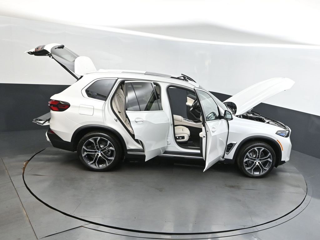 New 2026 BMW X5 sDrive40i w/ Climate Comfort Package image 42