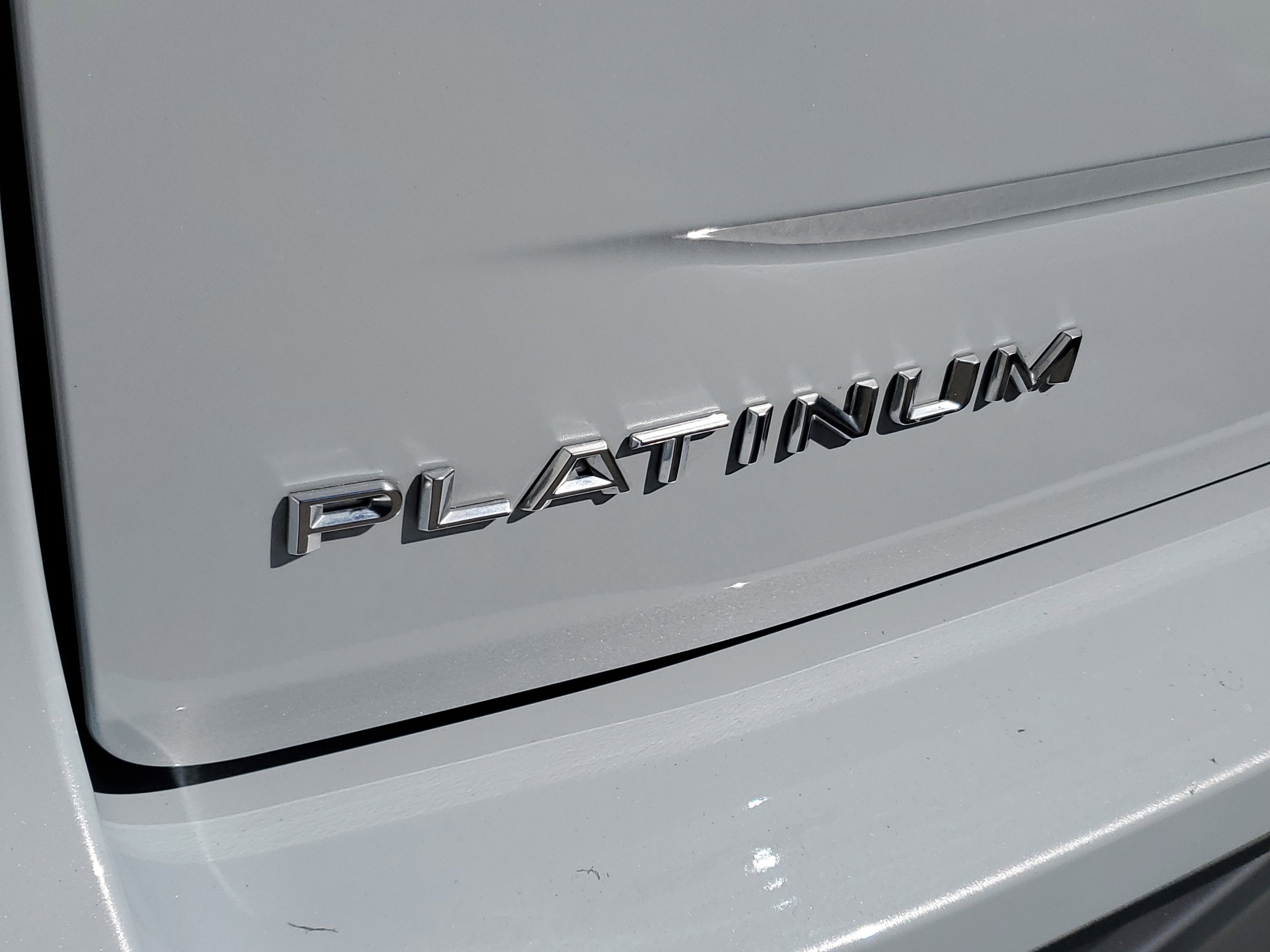 Used 2025 Ford Expedition Platinum w/ Driver's Package image 8