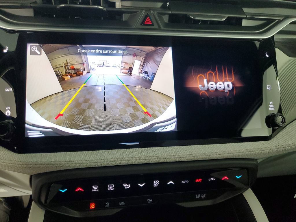 New 2026 Jeep Cherokee Laredo AWD/4WD image 21