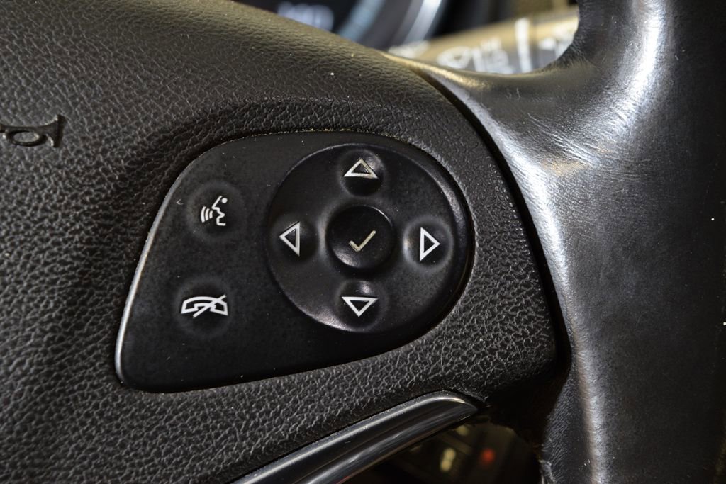 Used 2015 Chevrolet Impala LT w/ Convenience Package image 19