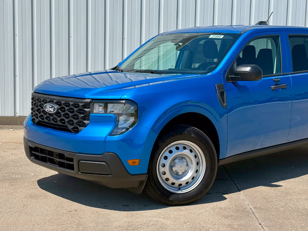 New 2026 Ford Maverick XL w/ Equipment Group 101A AWD/4WD image 2