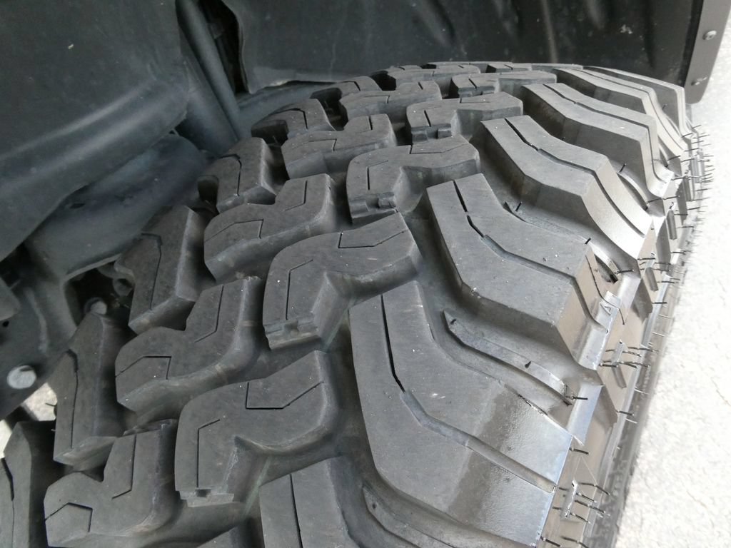 Used 2025 Jeep Wrangler Unlimited Sport AWD/4WD image 11