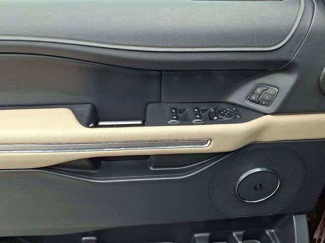 Used 2024 Ford Expedition Limited AWD/4WD image 15
