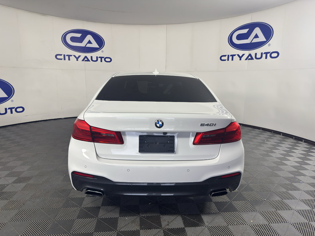 Used 2020 BMW 540i w/ M Sport Package RWD image 4